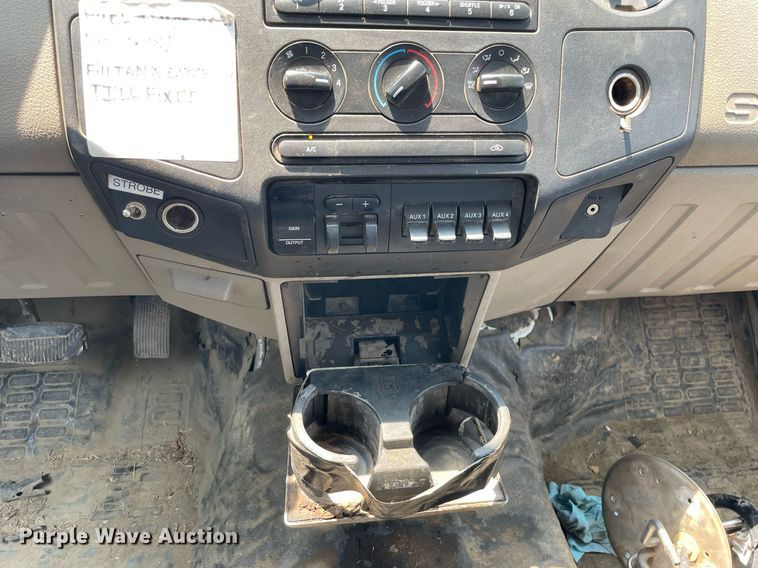 image for item DL3791 2008 Ford F450 Super Duty XL  Crew Cab utility / service truck