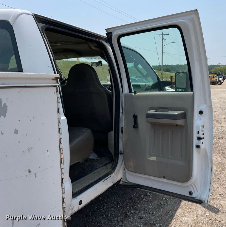 image for item DL3791 2008 Ford F450 Super Duty XL  Crew Cab utility / service truck