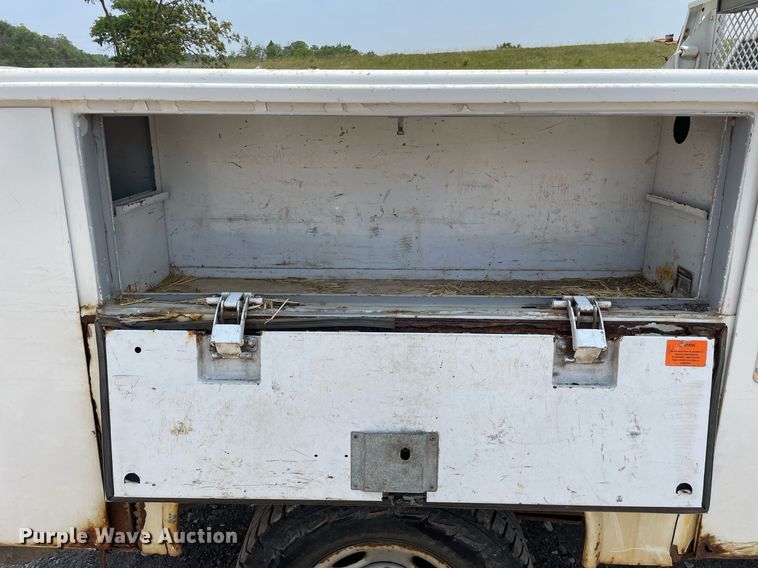 image for item DL3792 2007 Chevrolet Silverado 2500HD  Ext. Cab utility bed pickup truck