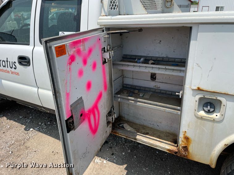 image for item DL3792 2007 Chevrolet Silverado 2500HD  Ext. Cab utility bed pickup truck