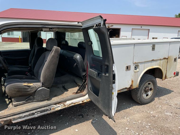 image for item DL3792 2007 Chevrolet Silverado 2500HD  Ext. Cab utility bed pickup truck