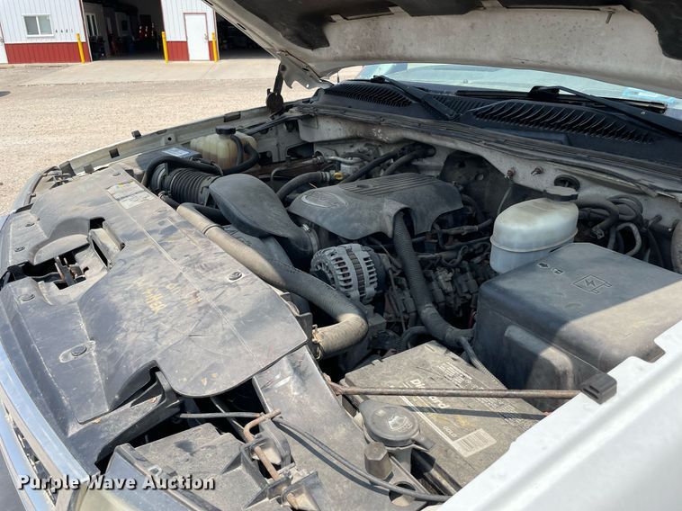 image for item DL3792 2007 Chevrolet Silverado 2500HD  Ext. Cab utility bed pickup truck