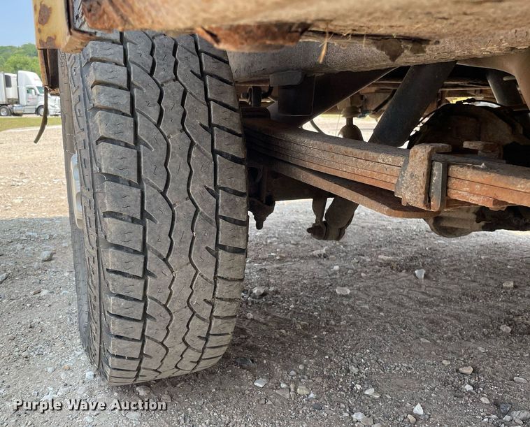 image for item DL3792 2007 Chevrolet Silverado 2500HD  Ext. Cab utility bed pickup truck