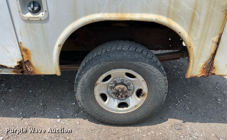 image for item DL3792 2007 Chevrolet Silverado 2500HD  Ext. Cab utility bed pickup truck