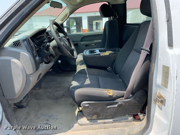 image for item DL3794 2012 Chevrolet Silverado 2500HD  utility bed pickup truck