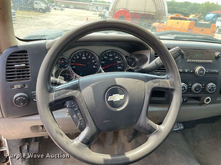 image for item DL3794 2012 Chevrolet Silverado 2500HD  utility bed pickup truck