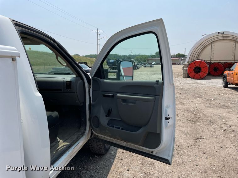 image for item DL3794 2012 Chevrolet Silverado 2500HD  utility bed pickup truck