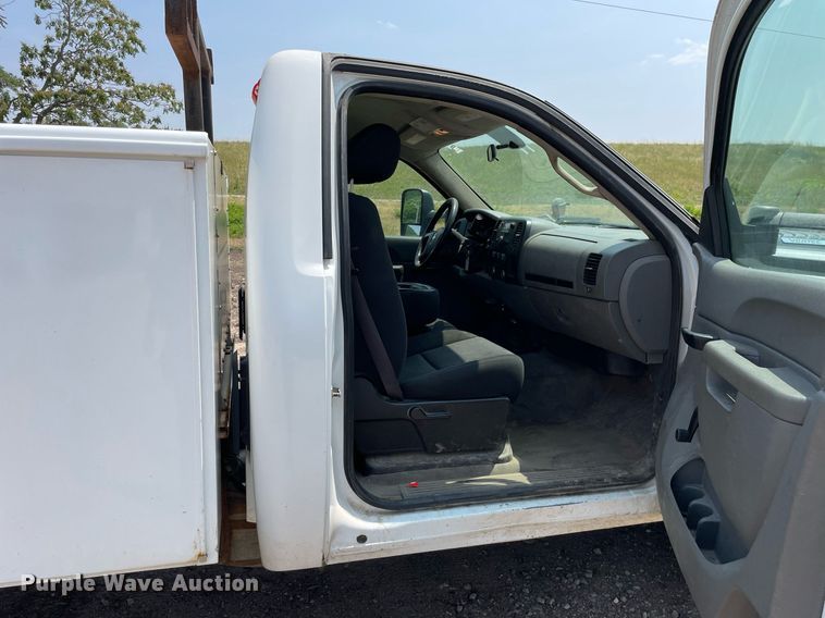 image for item DL3794 2012 Chevrolet Silverado 2500HD  utility bed pickup truck