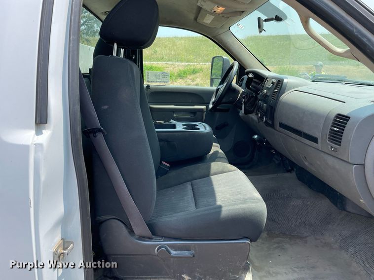 image for item DL3794 2012 Chevrolet Silverado 2500HD  utility bed pickup truck