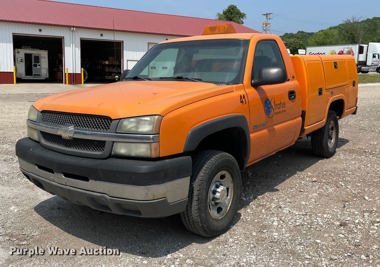 image for item DL3795 2003 Chevrolet Silverado 2500HD  utility bed pickup truck