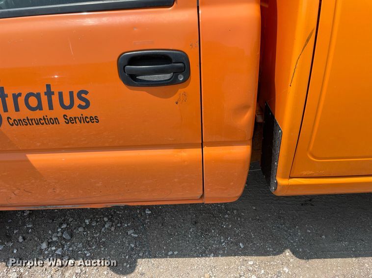 image for item DL3795 2003 Chevrolet Silverado 2500HD  utility bed pickup truck