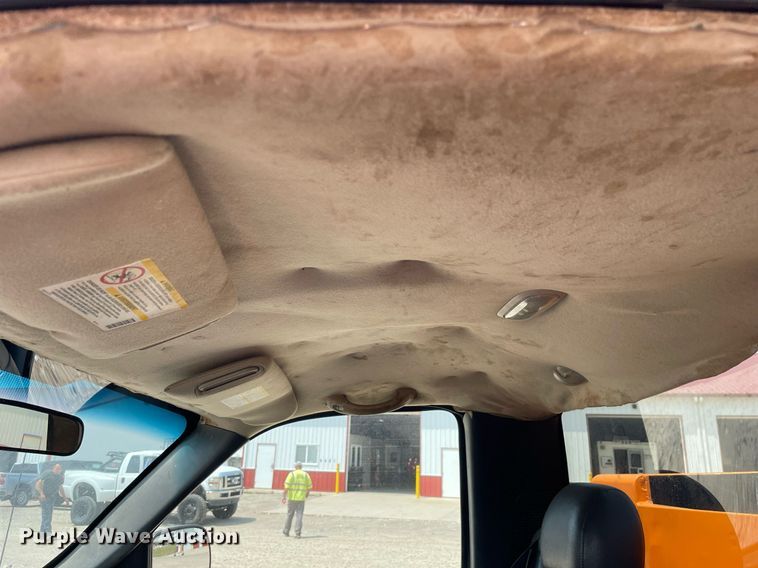 image for item DL3795 2003 Chevrolet Silverado 2500HD  utility bed pickup truck