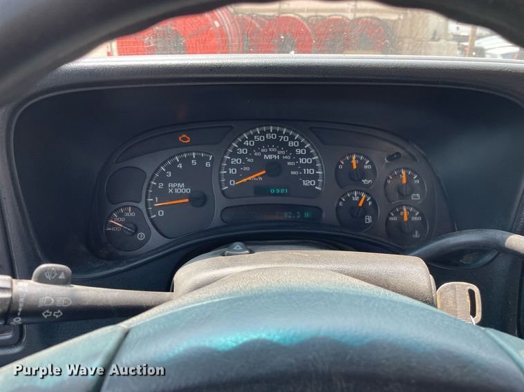 image for item DL3795 2003 Chevrolet Silverado 2500HD  utility bed pickup truck