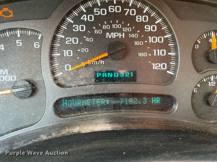 image for item DL3795 2003 Chevrolet Silverado 2500HD  utility bed pickup truck