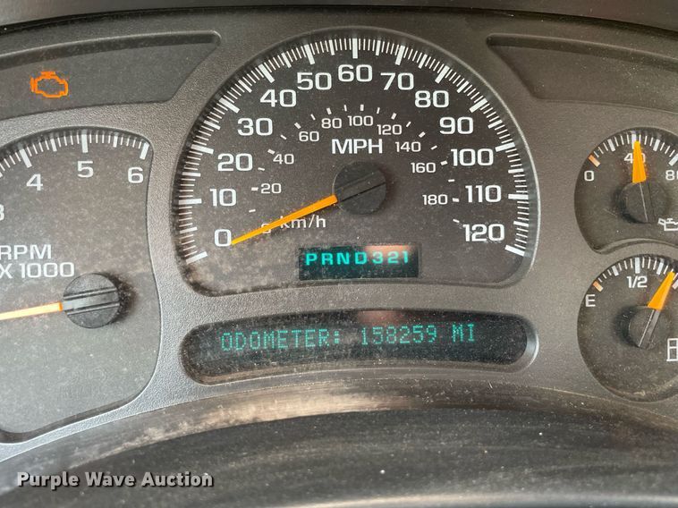 image for item DL3795 2003 Chevrolet Silverado 2500HD  utility bed pickup truck