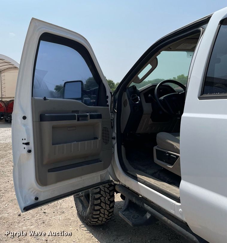 image for item DL3796 2008 Ford F350 Super Duty XLT  Crew Cab pickup truck