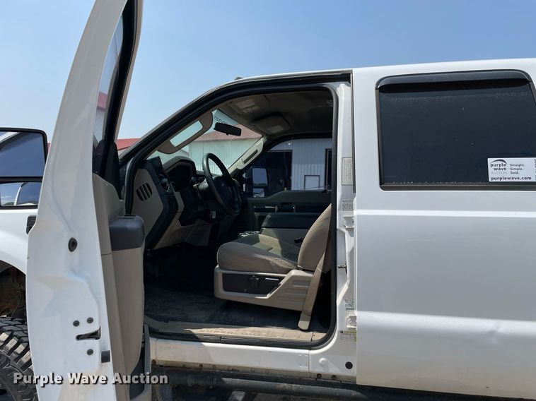 image for item DL3796 2008 Ford F350 Super Duty XLT  Crew Cab pickup truck