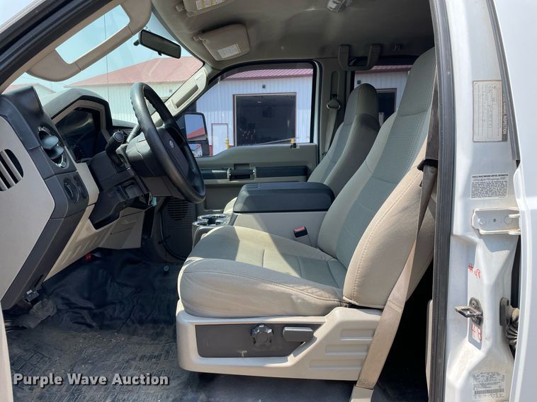 image for item DL3796 2008 Ford F350 Super Duty XLT  Crew Cab pickup truck