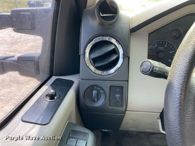 image for item DL3796 2008 Ford F350 Super Duty XLT  Crew Cab pickup truck