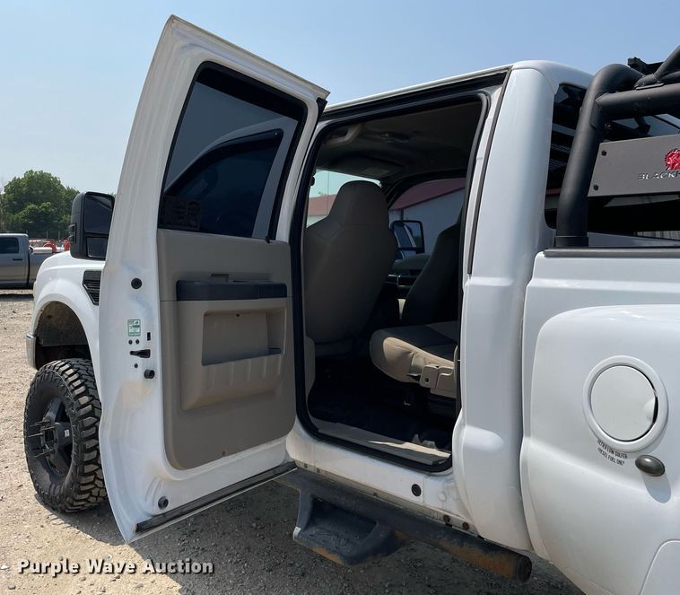 image for item DL3796 2008 Ford F350 Super Duty XLT  Crew Cab pickup truck