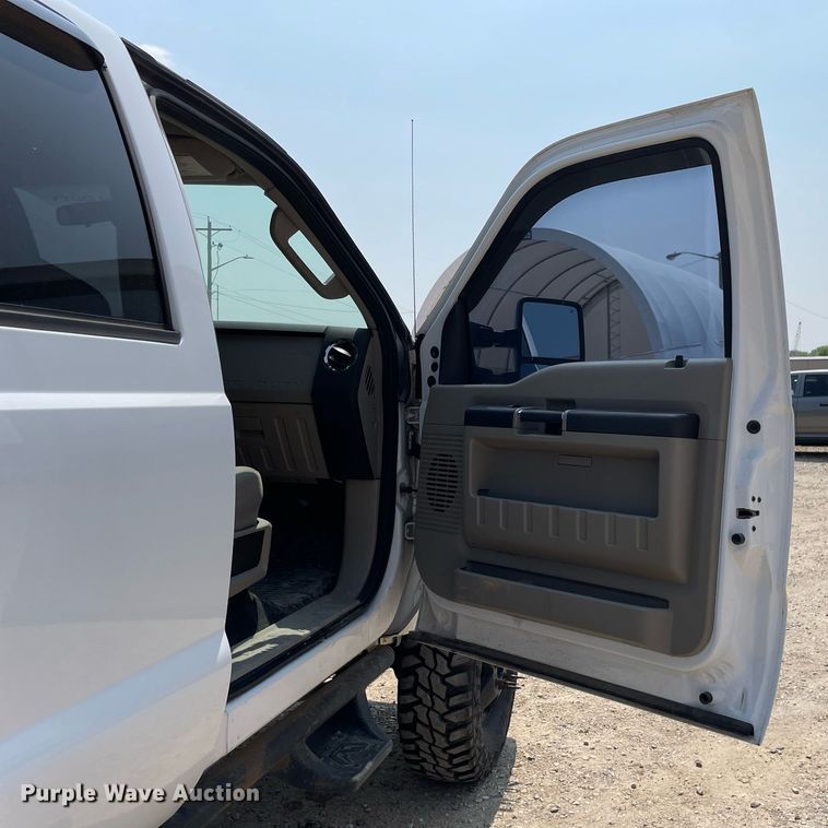 image for item DL3796 2008 Ford F350 Super Duty XLT  Crew Cab pickup truck