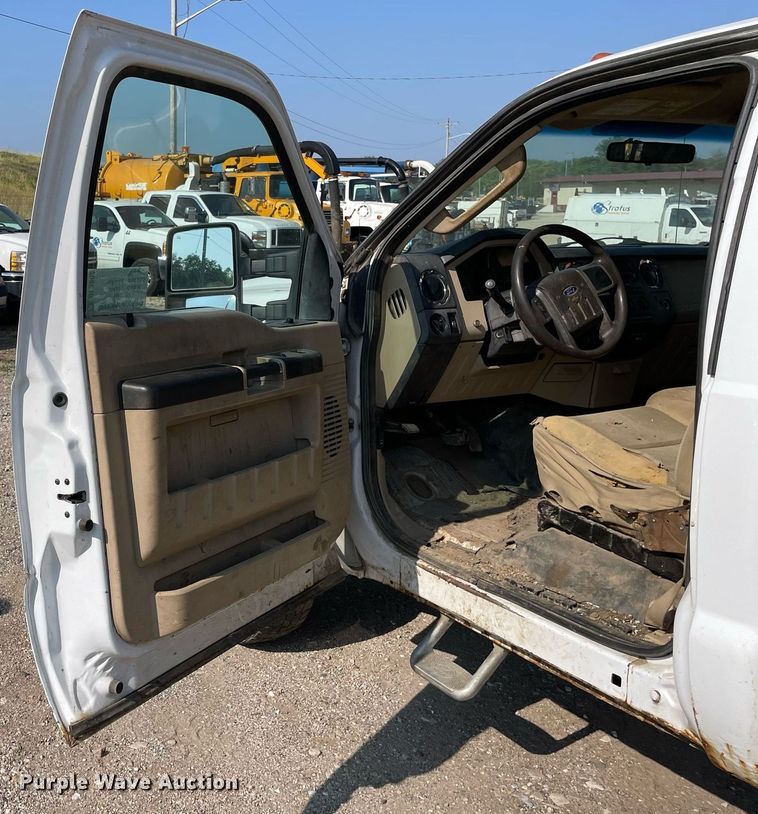 image for item DL3802 2008 Ford F350 Super Duty XLT  dump bed pickup truck