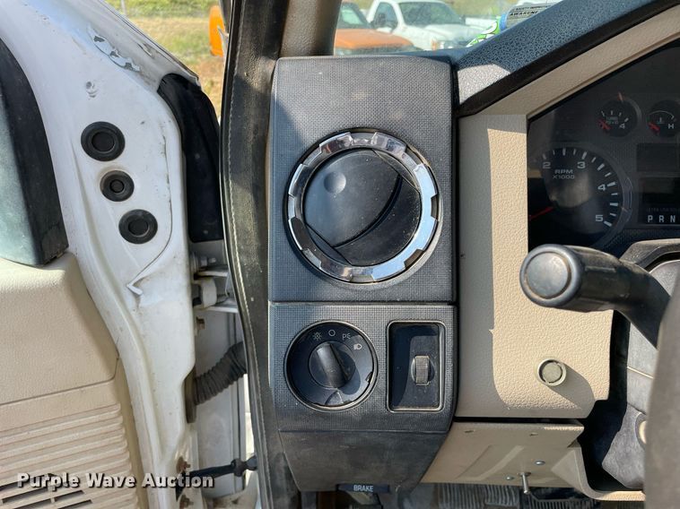 image for item DL3802 2008 Ford F350 Super Duty XLT  dump bed pickup truck