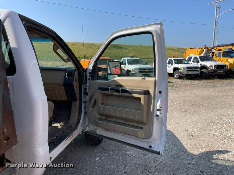 image for item DL3802 2008 Ford F350 Super Duty XLT  dump bed pickup truck