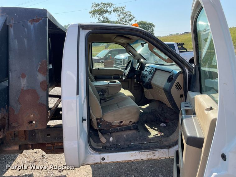 image for item DL3802 2008 Ford F350 Super Duty XLT  dump bed pickup truck