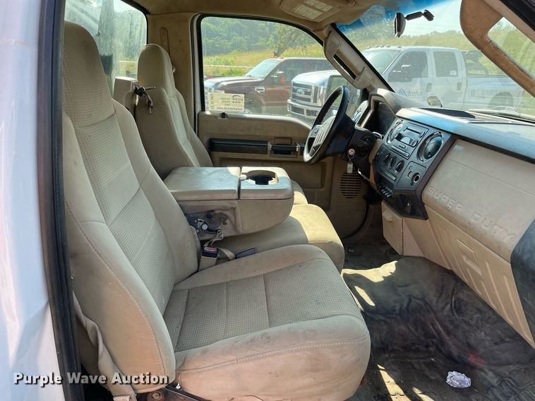 image for item DL3802 2008 Ford F350 Super Duty XLT  dump bed pickup truck