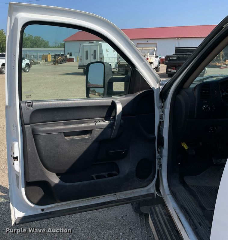 image for item DL3804 2013 Chevrolet 2500HD  Crew Cab pickup truck