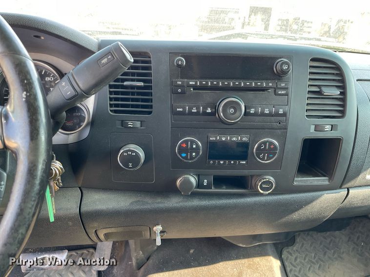 image for item DL3804 2013 Chevrolet 2500HD  Crew Cab pickup truck