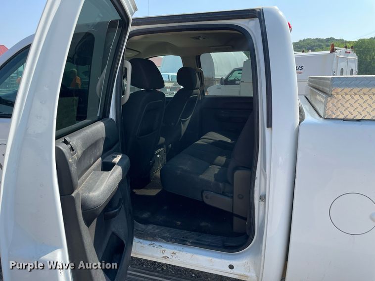 image for item DL3804 2013 Chevrolet 2500HD  Crew Cab pickup truck