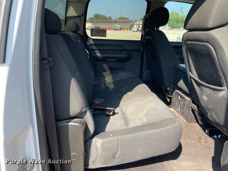 image for item DL3804 2013 Chevrolet 2500HD  Crew Cab pickup truck