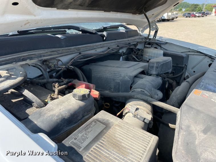 image for item DL3804 2013 Chevrolet 2500HD  Crew Cab pickup truck