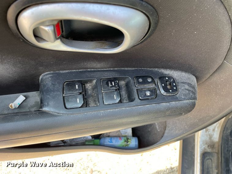 image for item DL3805 2016 Kia Soul  SUV