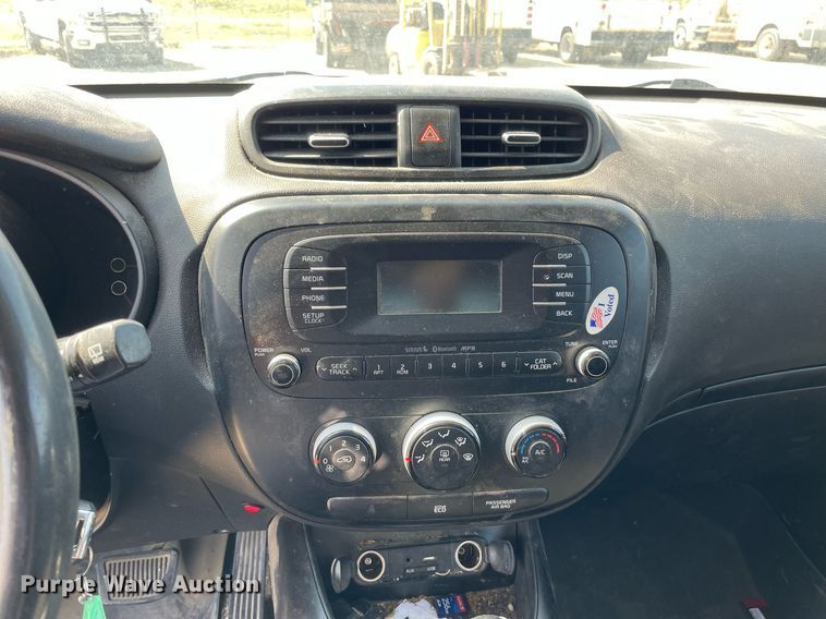 image for item DL3805 2016 Kia Soul  SUV