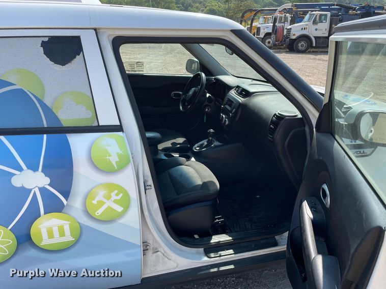 image for item DL3805 2016 Kia Soul  SUV