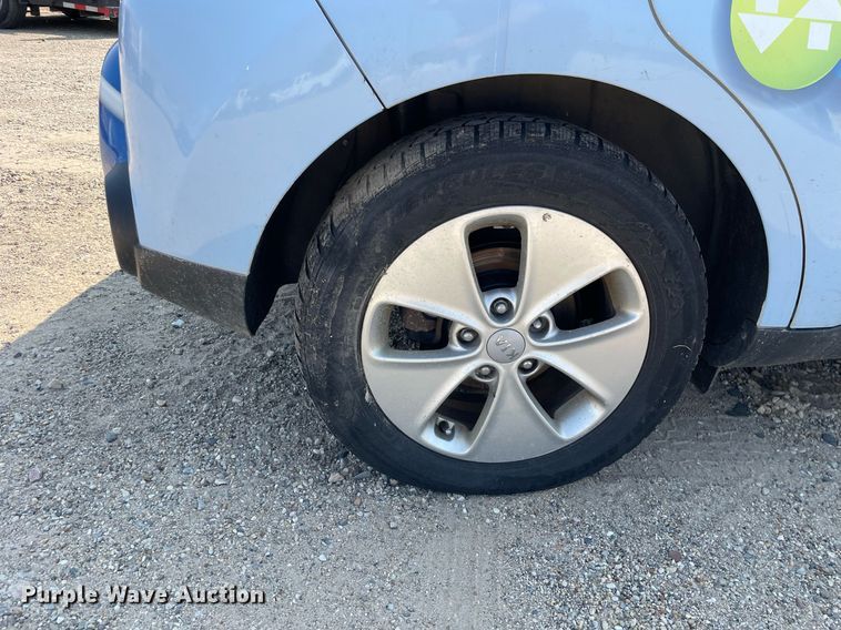 image for item DL3805 2016 Kia Soul  SUV