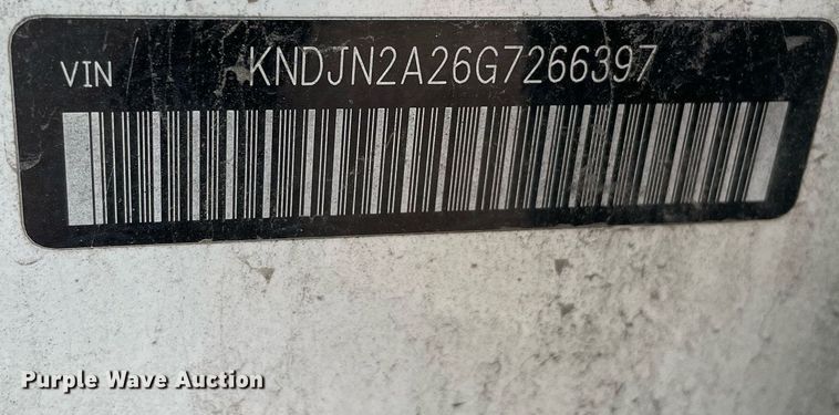 image for item DL3805 2016 Kia Soul  SUV