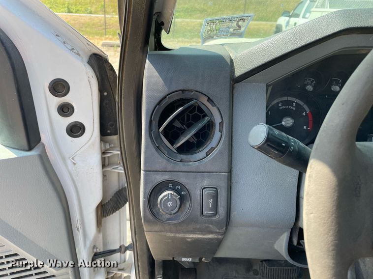 image for item DL3806 2011 Ford F450 Super Duty XL  flatbed truck