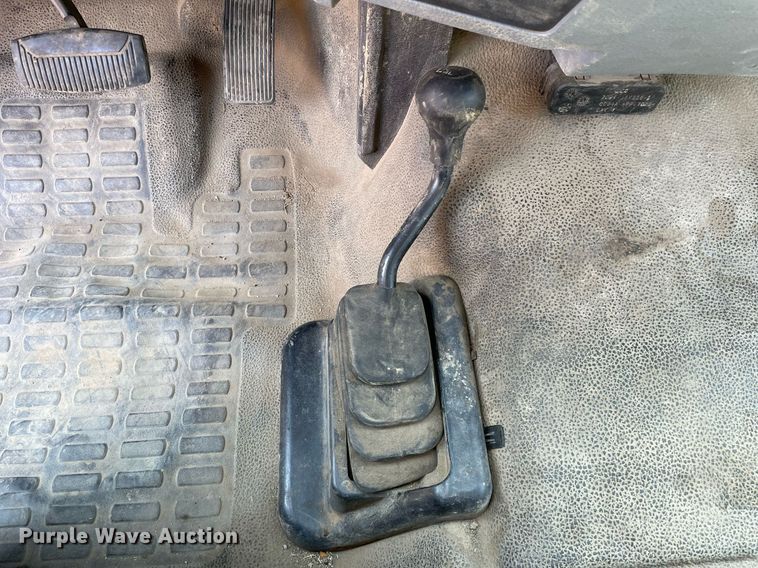 image for item DL3806 2011 Ford F450 Super Duty XL  flatbed truck