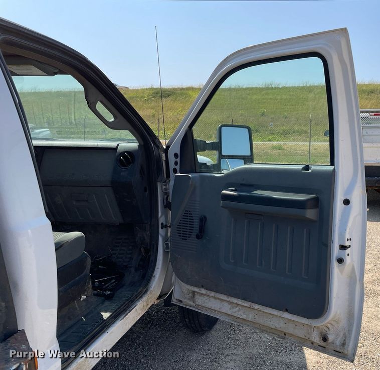 image for item DL3806 2011 Ford F450 Super Duty XL  flatbed truck