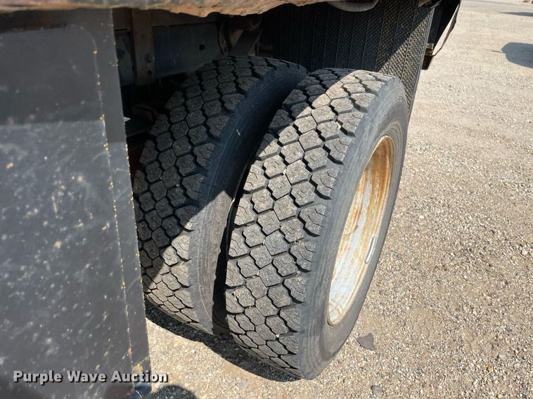 image for item DL3806 2011 Ford F450 Super Duty XL  flatbed truck