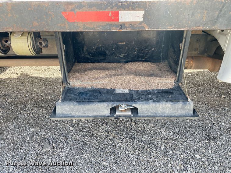 image for item DL7168 2012 Ford F550 Super Duty  flatbed truck