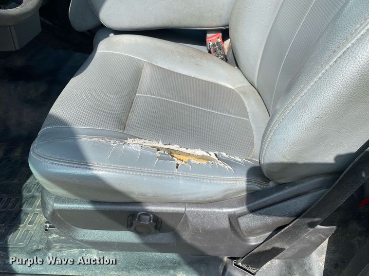 image for item DL7168 2012 Ford F550 Super Duty  flatbed truck