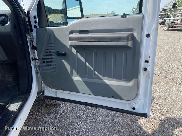 image for item DL7168 2012 Ford F550 Super Duty  flatbed truck