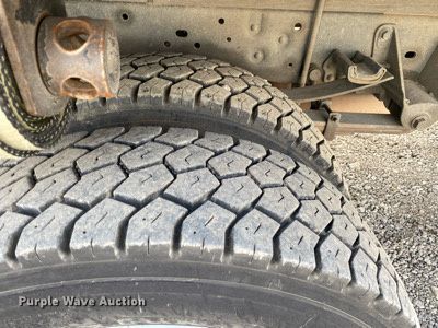 image for item DL7168 2012 Ford F550 Super Duty  flatbed truck