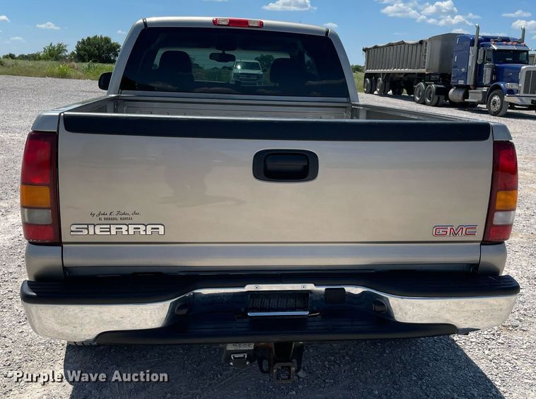 image for item DM0283 2003 GMC Sierra 1500  Ext. Cab pickup truck