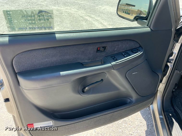 image for item DM0283 2003 GMC Sierra 1500  Ext. Cab pickup truck